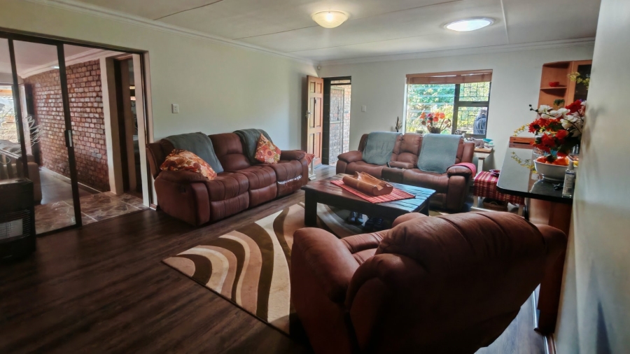 3 Bedroom Property for Sale in Fraaiuitsig Western Cape
